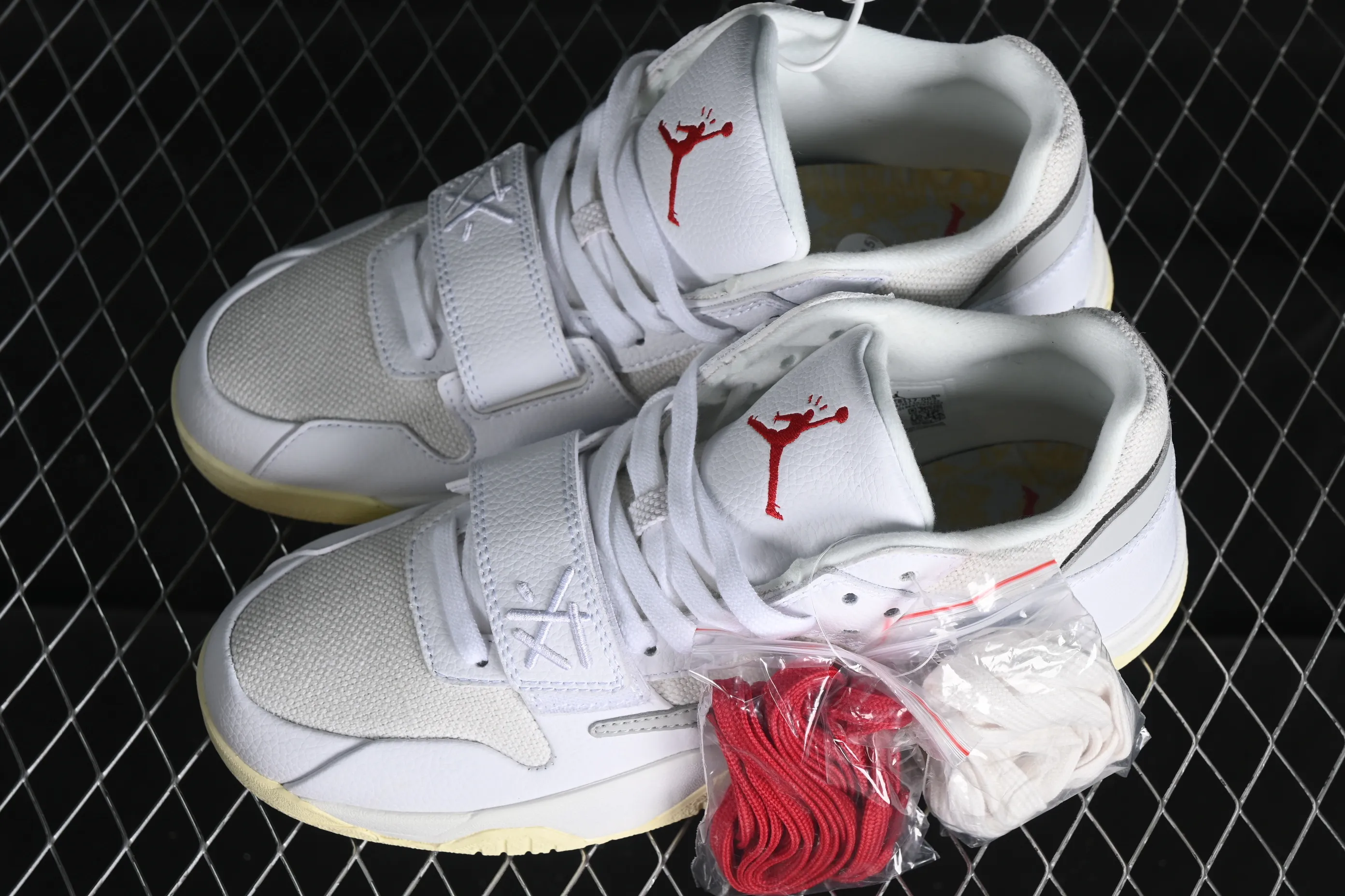 All categories Air Jordan Jordan series basketball shoes Air Jordan 1 Low F version Travis Scott x Jordan Cut The Check AJ1 Joe 1 hook and loop fashion basketball shoes FZ8117-003